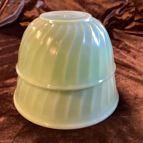 2 Vintage Fire King Swirl Jadeite Mixing Bowls