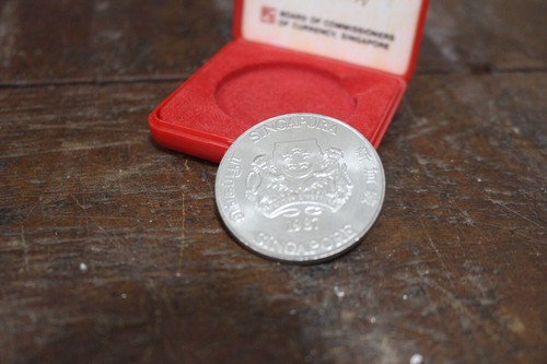 1987 Singapore Zodiac Rabbit $10 Cupro-Nickel Proof-Like Coin #11 - Picture 5 of 6
