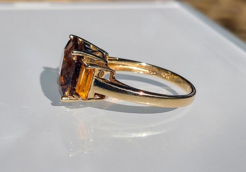 Estate ring Size 7 ,10k gold ring ,7 carat smokey quartz - Picture 3 of 18