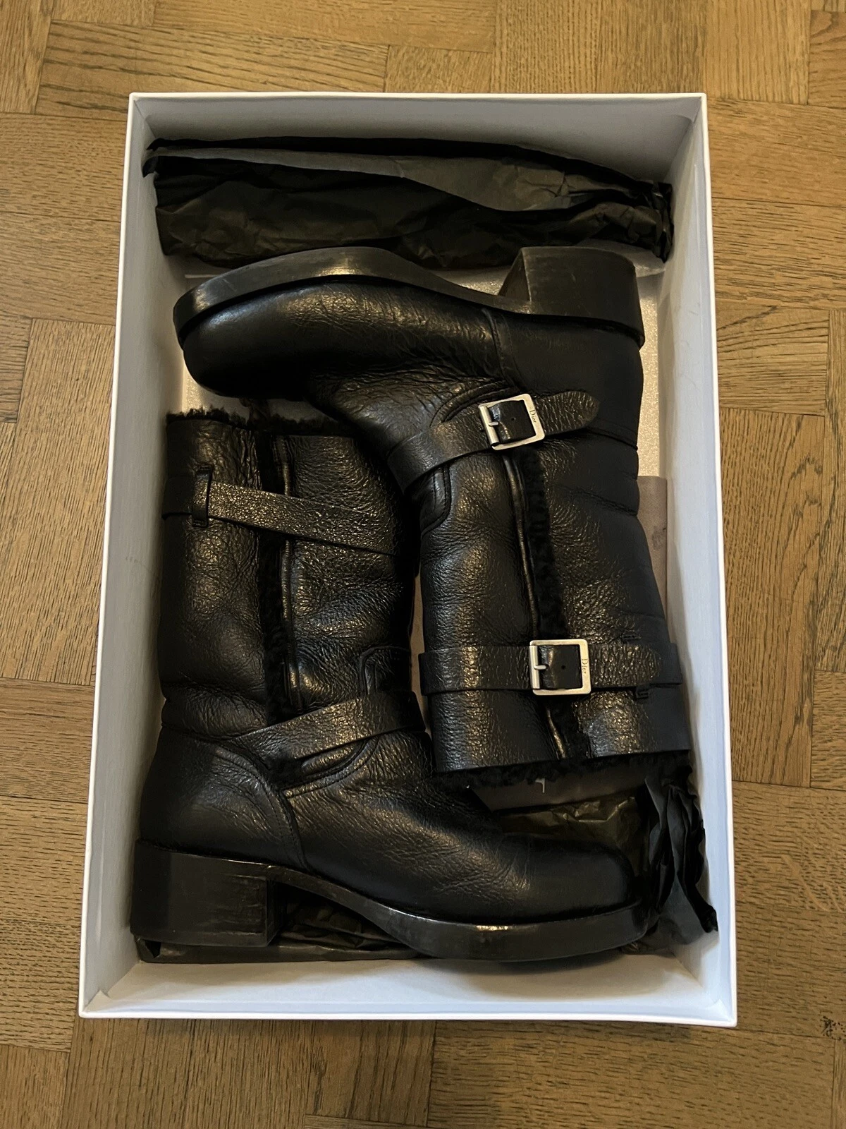 Bottes noires Christian Dior   Bottes d'hiver femme en veau et fourrure semelles caoutchouc