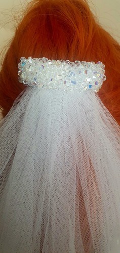 handmade white 2 tier veil with scattered Swarovski Crystal elements - Picture 2 of 4
