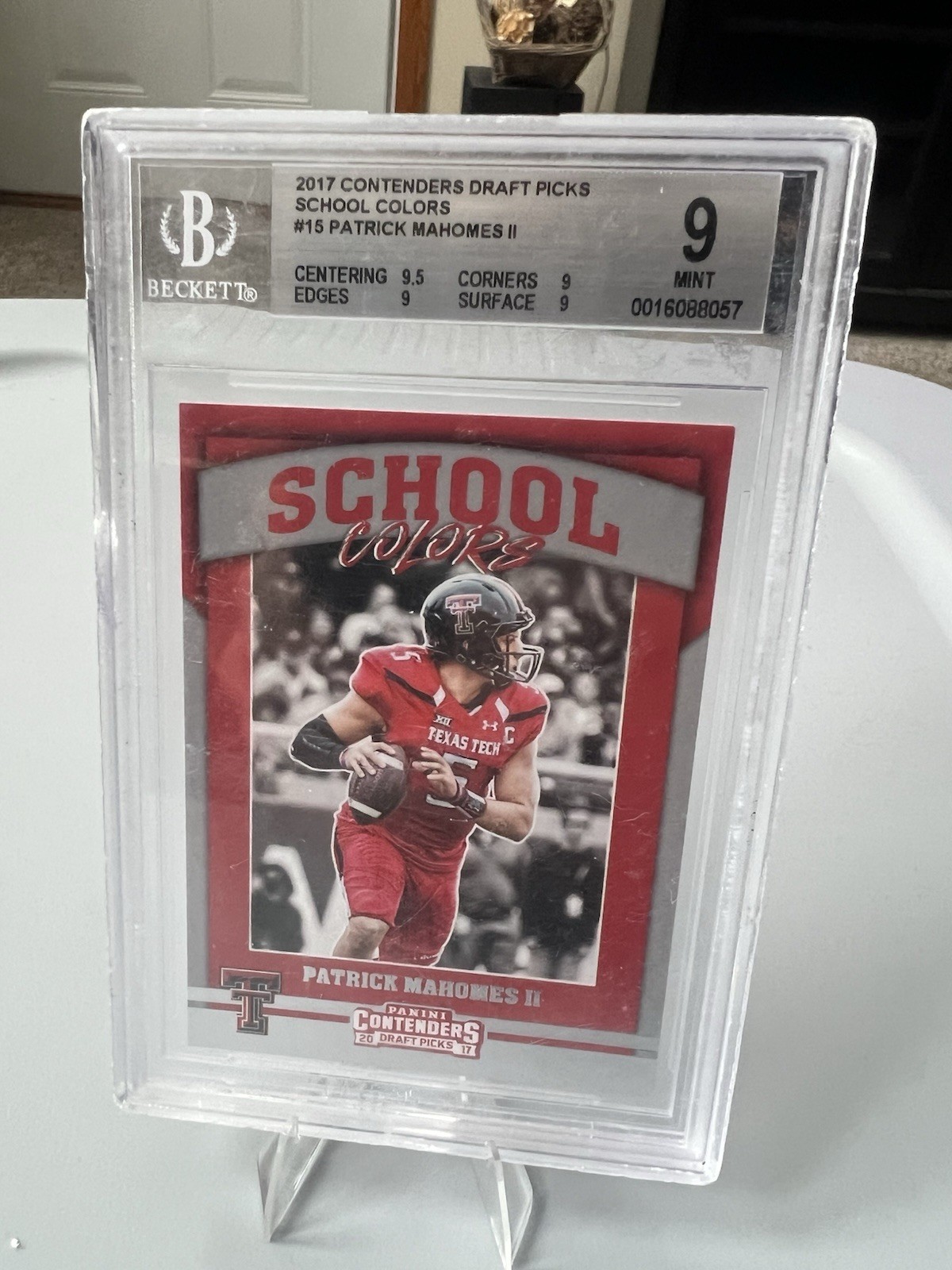 2017 Contenders Draft Picks School Colors Patrick Mahomes RC Beckett 9 See Desc