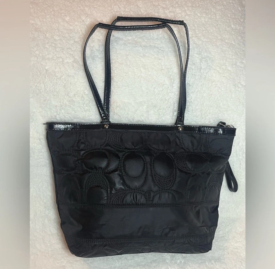 Bolso de Mano Coach - Princess Street Dome de Tela - LIMPIO - USADO EN EXCELENTE ESTADO Foto 4 de 4