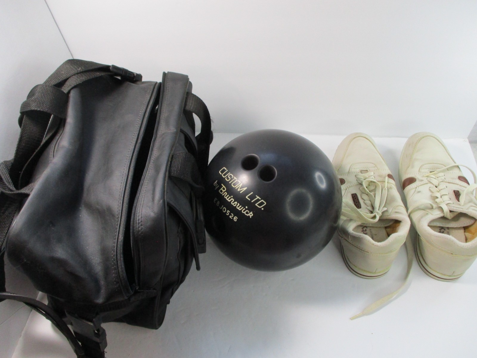 Vintage Brunswick Bowling Ball 15lbs & Sportster Bowling Sho