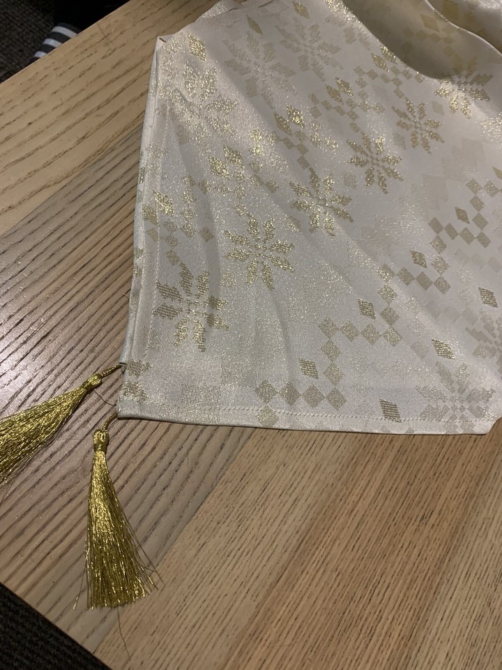 Tasseled Cream/gold Metallic Thread Table runner Geometric Snowflake eBay