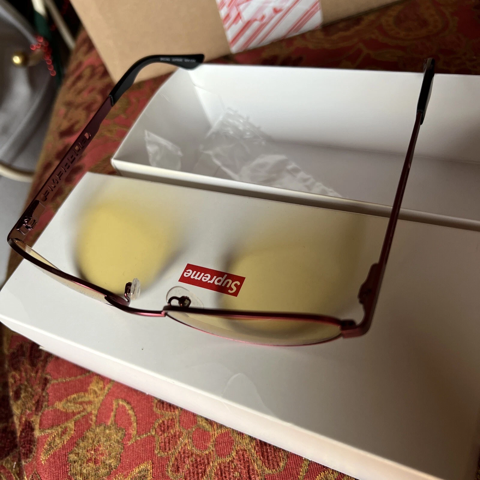 Lunettes de soleil Supreme Brooks rouge NEUF épuisées Deadstock emballage d'origine Italie