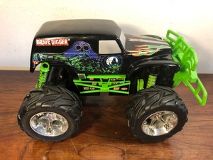 Tyco SFX Motorsports Grave Digger R/C Monster Jam Truck 2002 27mhz Not
