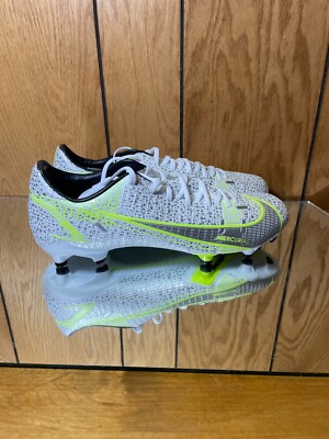 Nike Vapor 14 Academy Soccer Shoes Grey Silver Men s size 8 CU5691-107