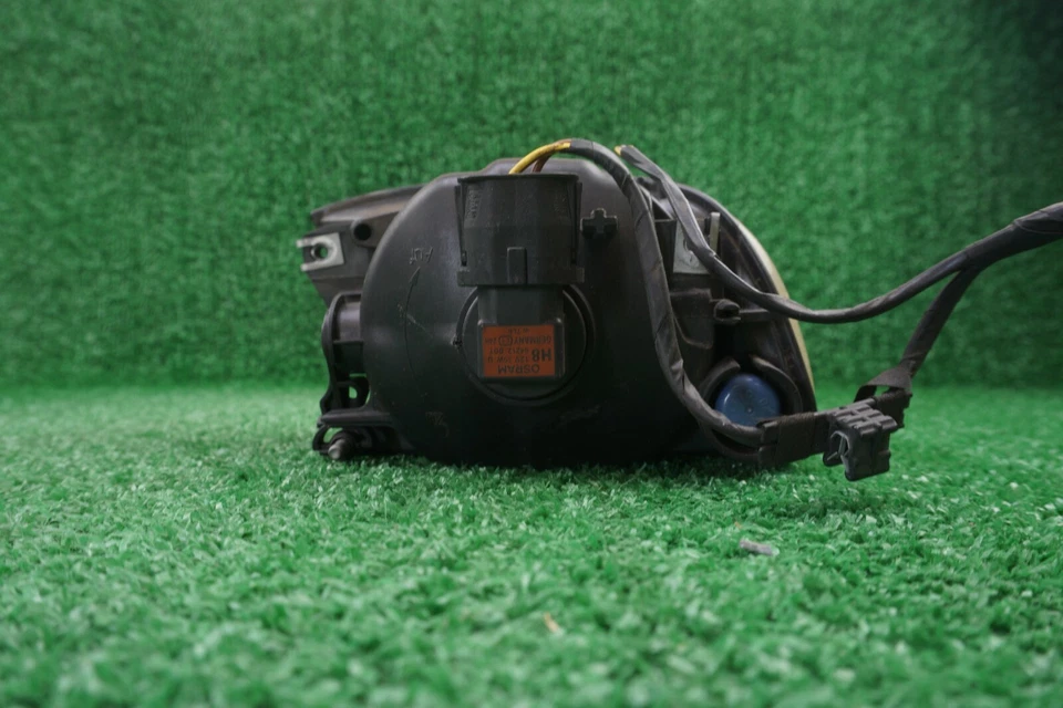 BMW 335i 2007 2008 2009 luz antiniebla izquierda del lado del conductor OEM Foto 3 de 4