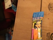 DISNEY GOOFY COLLECTORS PEZ CANDY DISPENSER