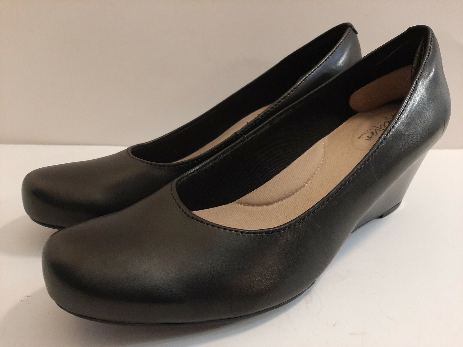 flores petra wedge pump