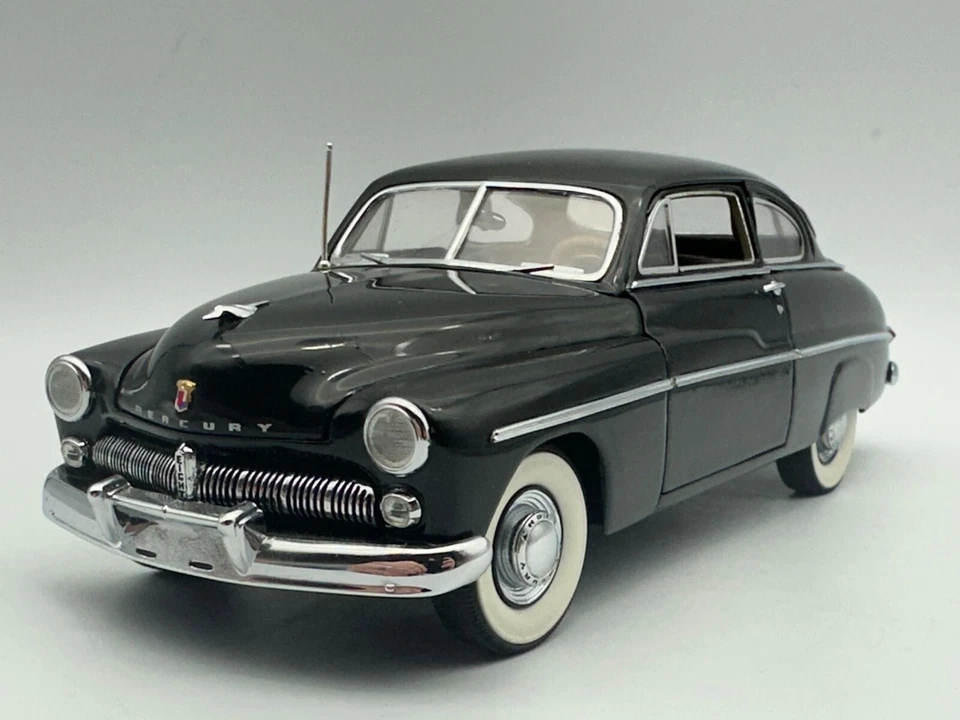 Danbury Mint 1949 Mercury Club Coupe, Black, 1:24, Nice, Boxed - Image 4 of 4