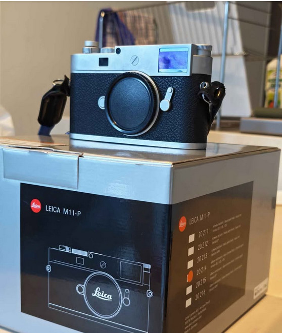 Leica M11-P vintage camera equipment - eBay listing photo 1