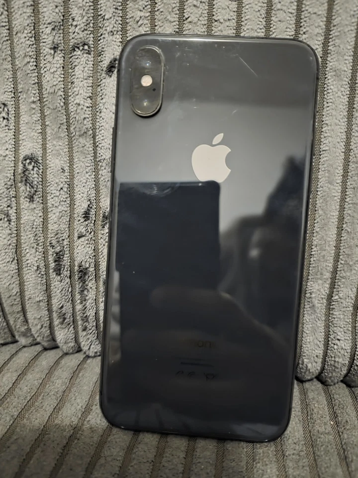 Apple iPhone X · 64GB, photo 2 sur 2