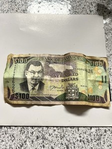 Jamaica Bank of Jamaica 100 Dollars Banknote Circulated Uncertified Ungraded