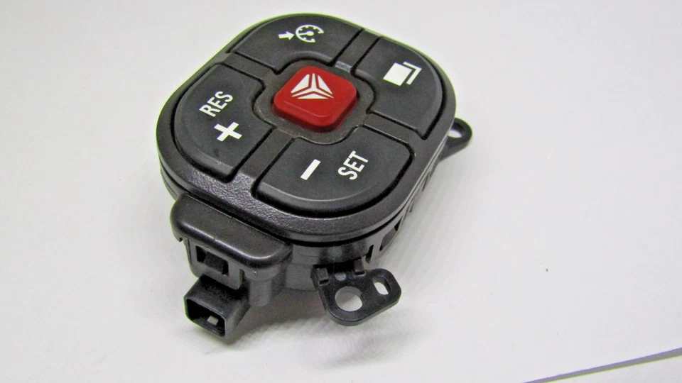 Polaris Slingshot SL R Right Steering Wheel Control Start Stop Switch 2415634 - Image 4 of 4