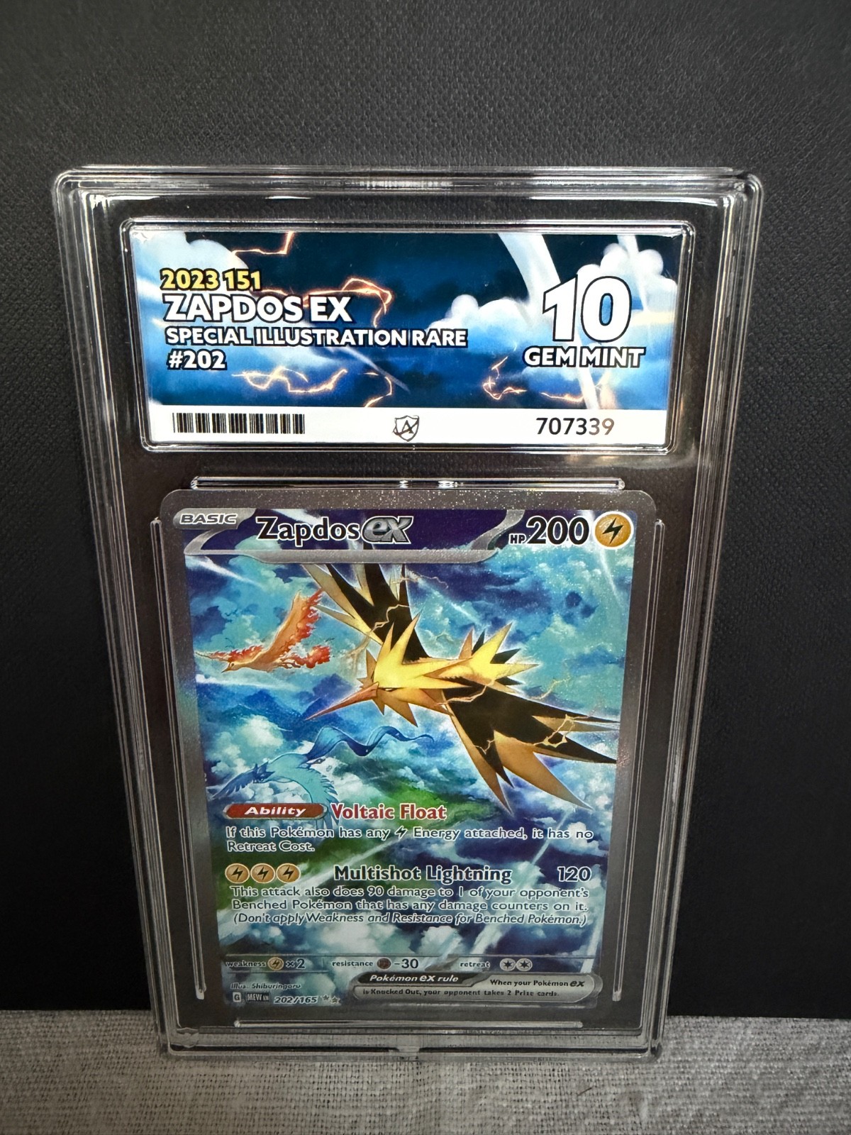 Zapdos ex 202/165 Scarlet Violet 151 Special Illustration Rare SIR Holo PSA 10