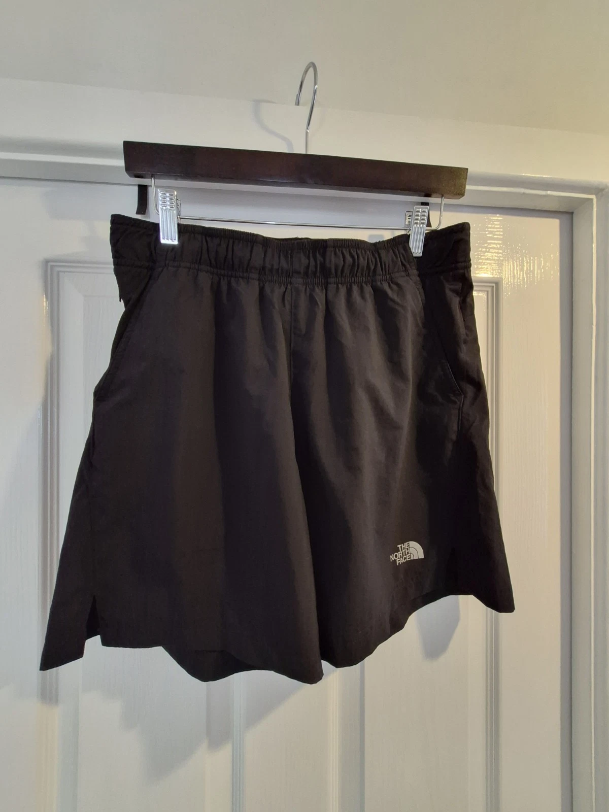 The North Face Mens 24/7 Shorts Medium