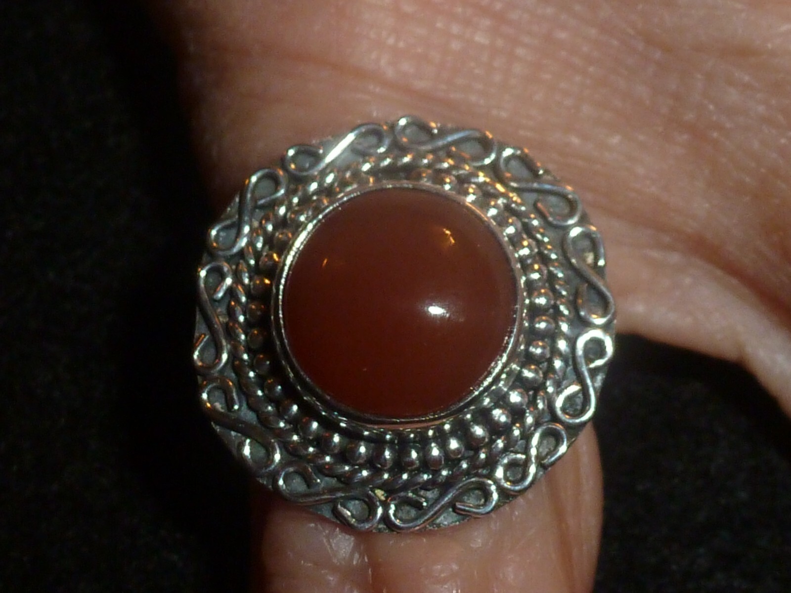 SOLID STERLING SILVER DETAILED ROUND CARNELIAN RI… - image 1