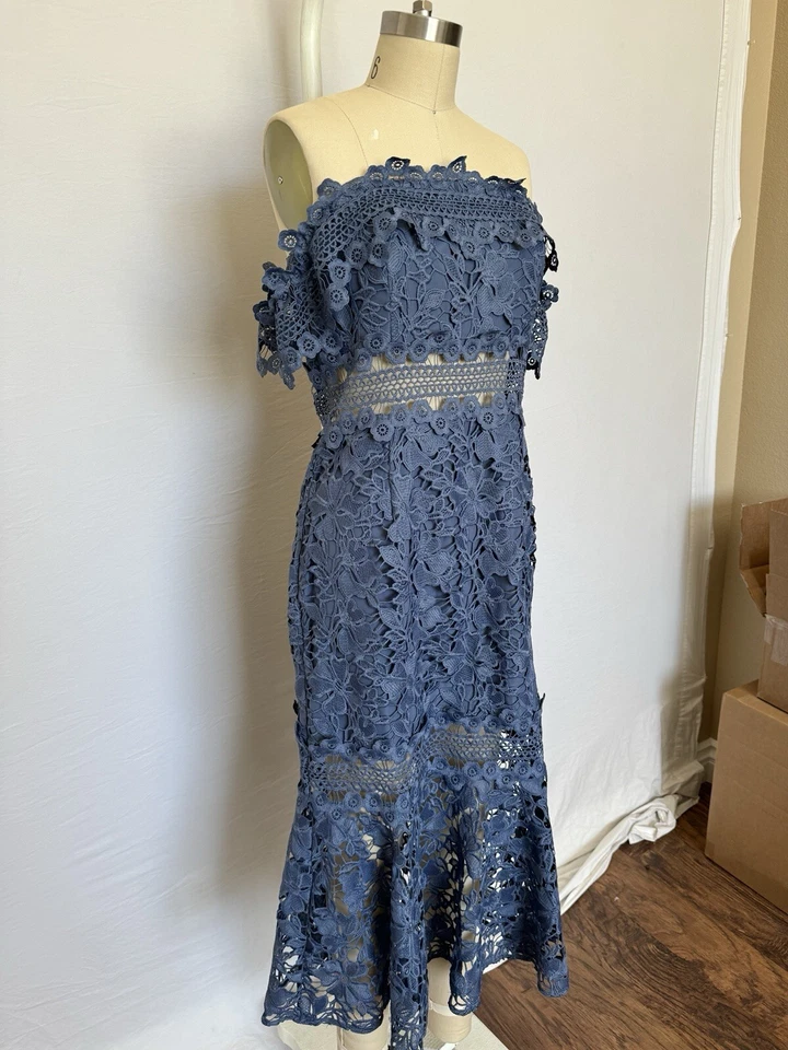 Vestido midi de encaje premium azul con detalle de volantes sin mangas de ASOS, talla 8 EE. UU. Foto 3 de 4