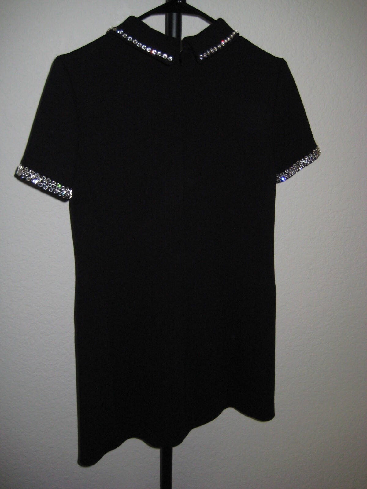 Mini abito stile anni '60 lana nera Saint Laurent con dettaglio cristallo 36FR