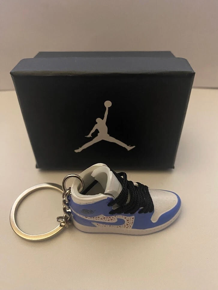 SUPREME x AIR JORDAN HIGH STARS (UNIVERSITY BLUE) 3D SNEAKER KEYCHAIN WITH BOX