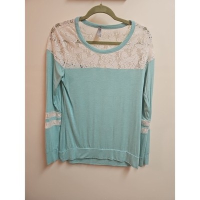 Vanity Essentials Seafoam Green Long Sleeve Shirt With Cream Lace Size S