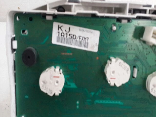 Painéis de instrumentos Nissan Sentra 2006 - Imagem 4 de 4