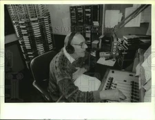 1993 Press Photo Bill Shallcross talks on the radio at WROW, New York