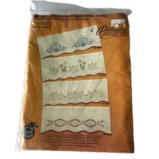 Vintage Paragon Needlecraft Embroidery Kit Scalloped Edge Pillowcases 2 NOS