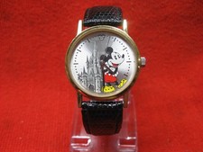 CLASSIC DISNEY MICKEY MOUSE WATCH - WORKING - NEW BATTERY