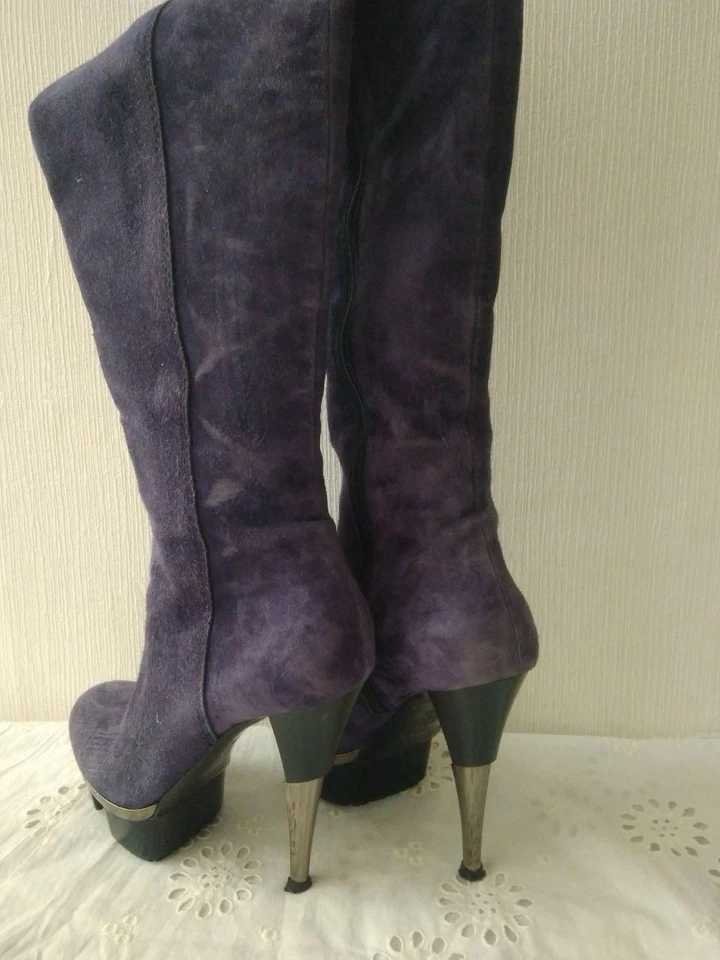 Botas Gianmarco Lorenzi salto alto plataforma camurça preta 39 - Imagem 3 de 4