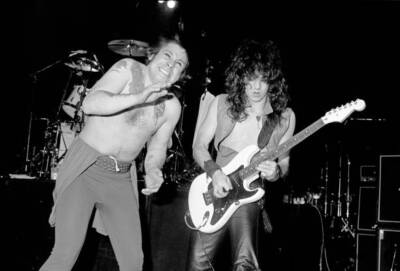 Photo Of Jake E Lee And Ozzy Osbourne  Old Music Photo