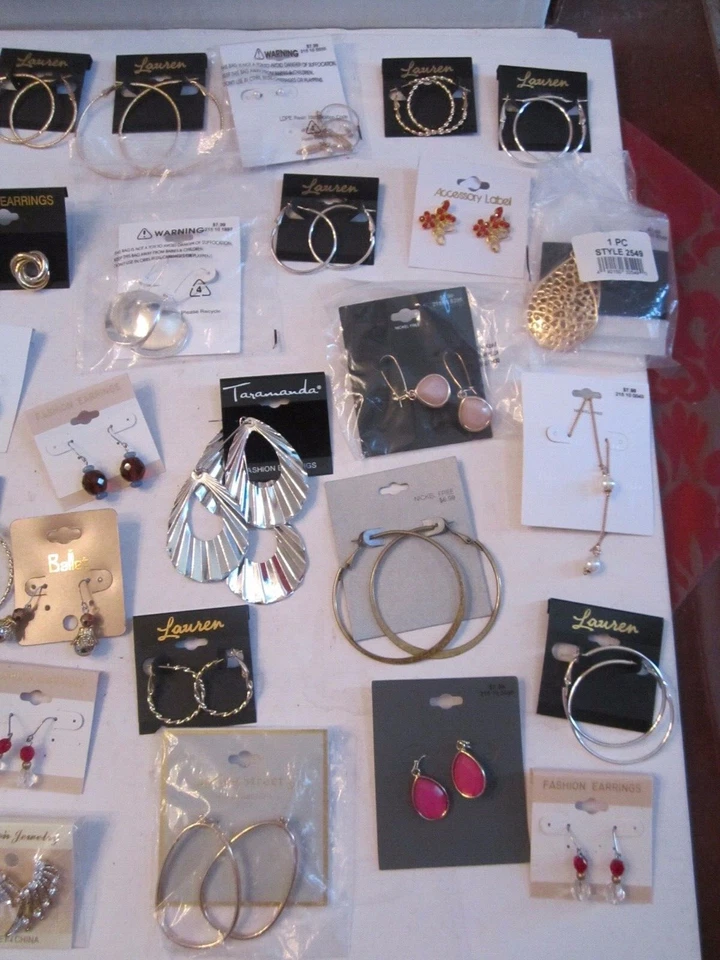 67 PAIRS OF EARRINGS - FASHION JEWELRY - LAUREN, BALLET & MORE - LOT2 - TUB RR - Image 3 of 4