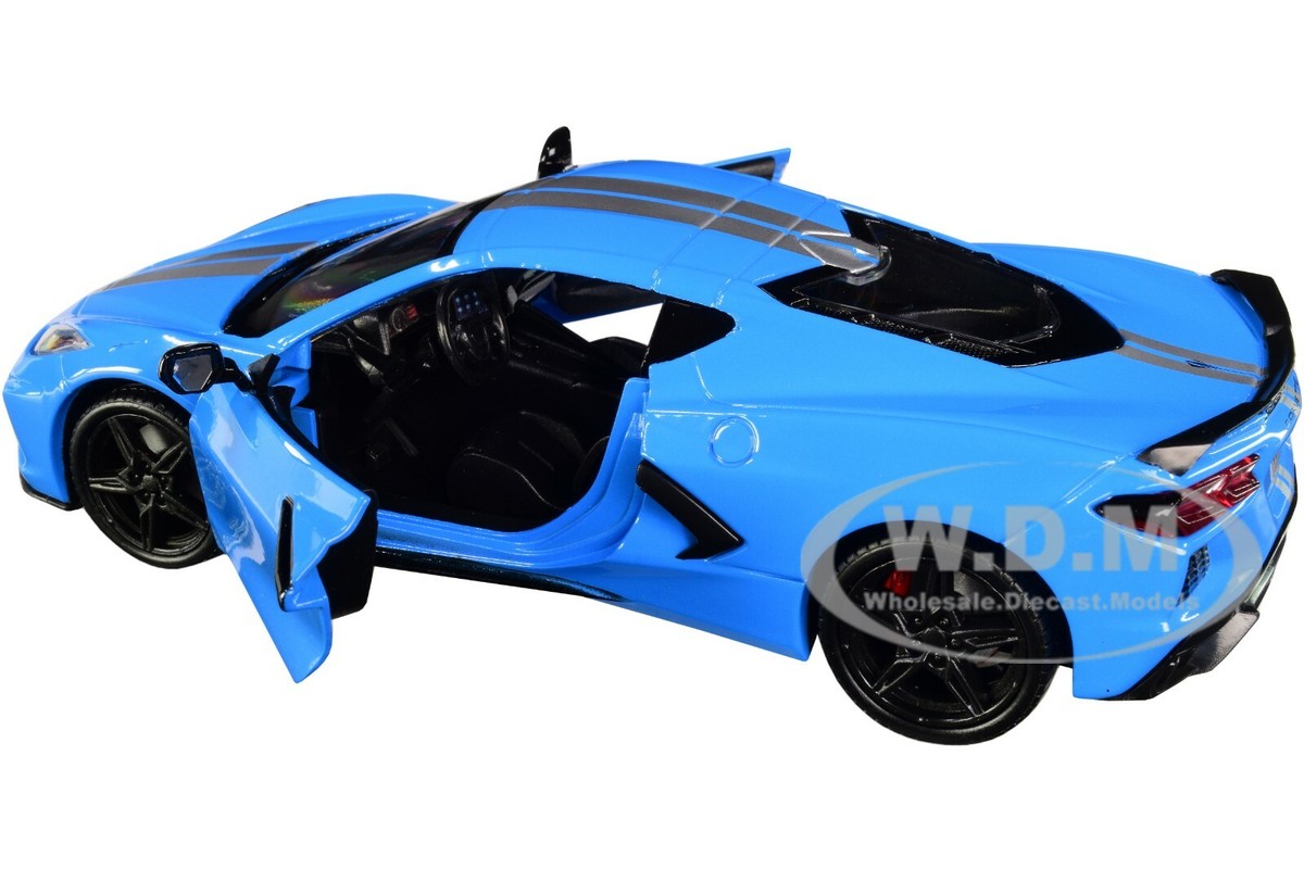 2020 CHEVROLET CORVETTE C8 STINGRAY BLUE W/STRIPES 1/24 DIECAST