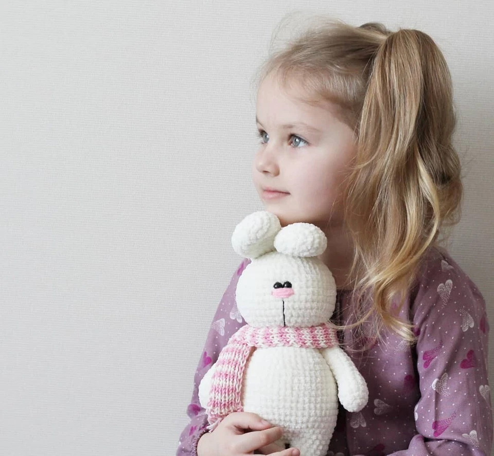 钩针复活节兔子,手工制作,amigurumi 兔子,手工兔子,白色兔子 — 第 3/3 张图片