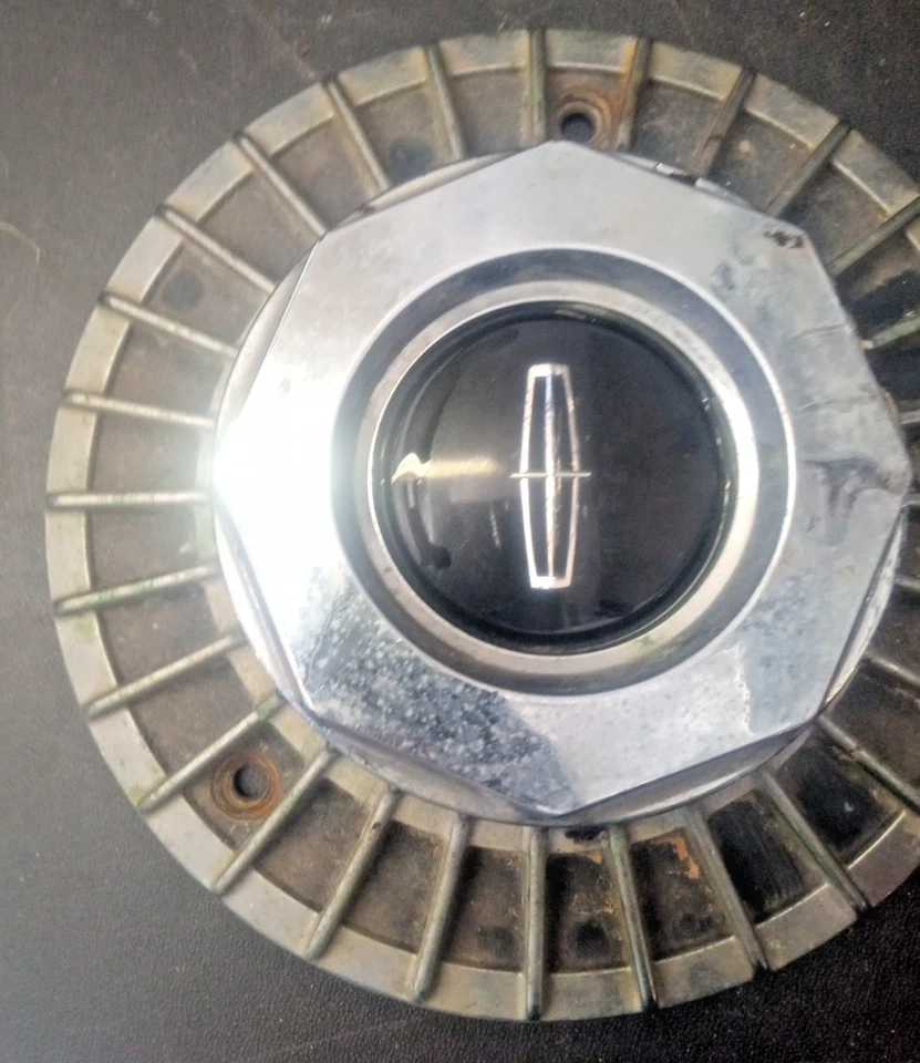 1978 Lincoln Continental roda centro tampa original D84C-1A097-A fomoco LOC171DG2 - Imagem 2 de 4