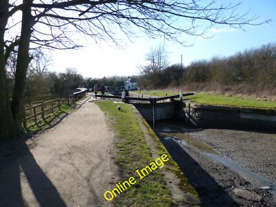 Foto 12x8 Schleuse 43, Grand Junction Canal - Marsworth Flight Tring c2012