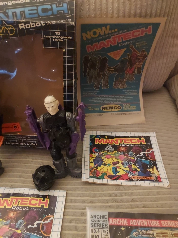 Lote de figuras de acción Remco Mantech Robot Warriors Terror Tech 1983 cómics imprescindibles de ver Foto 3 de 4