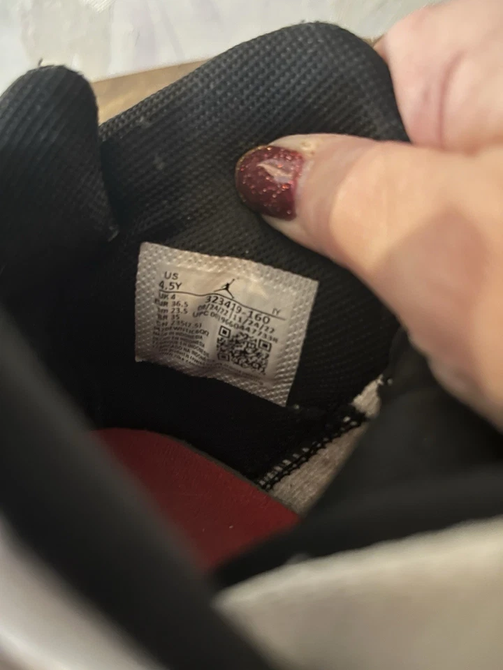 Nike Air Jordan 6 Anillos Talla 4.5Y 323419-160 Blanco Universidad Rojo Negro Baloncesto Foto 2 de 4