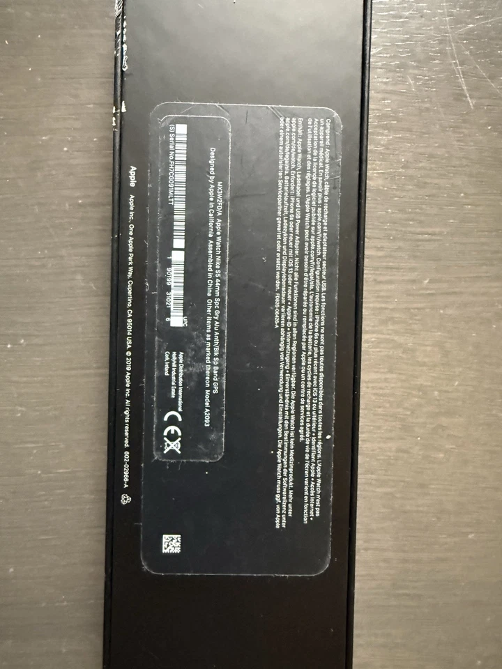 Apple Watch Series 5 Nike 44mm Schwarz - Bild 2 von 4