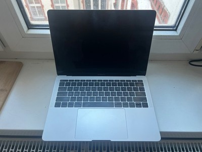 Apple MacBook Pro 13,3 Zoll (128GB SSD, ntel Core i5. Gen., 3,60GHz, 8GB RAM)