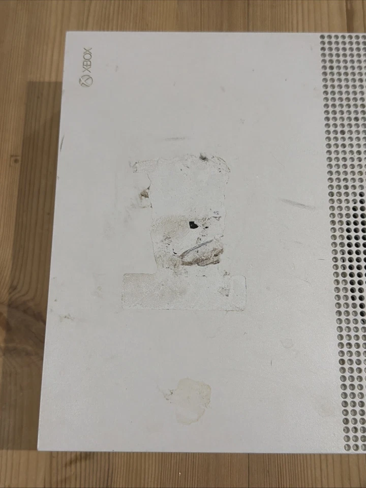 Microsoft Xbox One S, photo 2 of 5