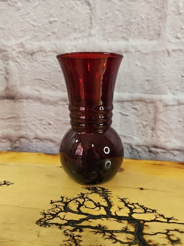 Vintage Anchor Hocking Royal Ruby Red Glass Ivy Ball Flower Vase 6.5"