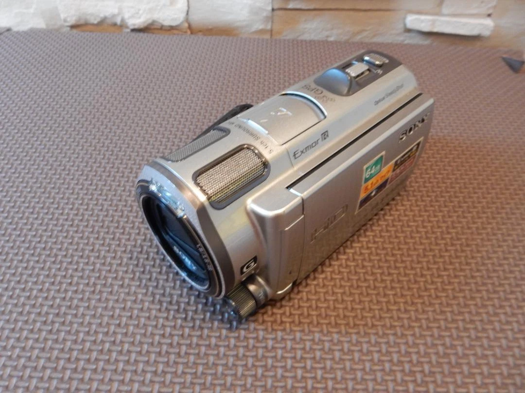 SONY HDR-CX560V camcorder used, operation confirmed