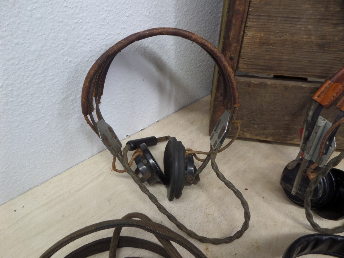 Lot of 6 Vintage WWI & WWII US Military Radio Headphones