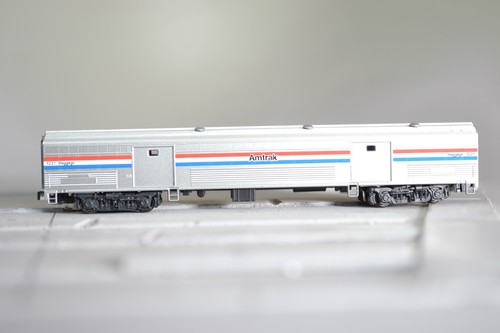 VAGÓN DE EQUIPAJE KATO AMTRAK ESCALA N 88111 | Condition: Used