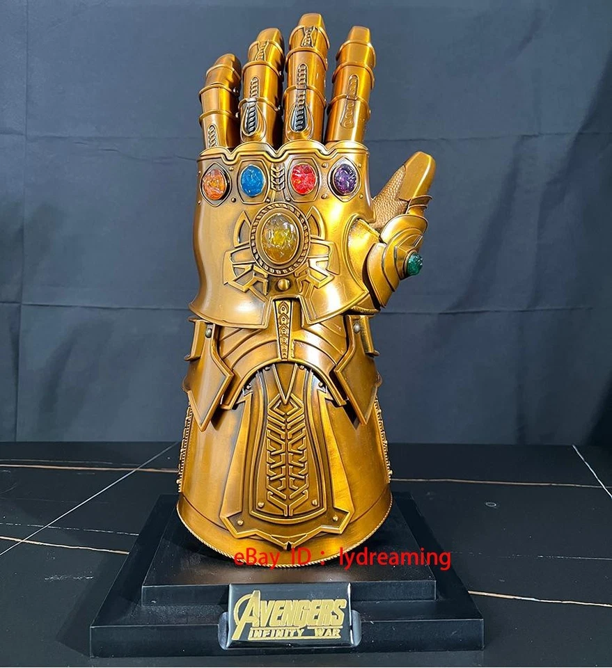 Guantelete Thanos Infinity 1/1 Completo Metal Portátil Coleccionable Edición Limitada Foto 2 de 4