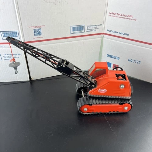 Vintage 70’s Tonka Rare Highway Orange  Crane crawler With Cable  & Hook .