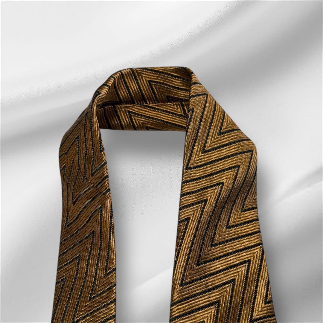 Versace Herringbone Geometric Pattern Gold All-Over Used Condition thumbnail 4